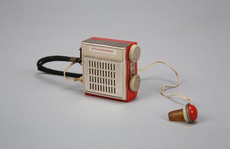 트랜지스터 라디오 수신기.  일본 STANDARD RADIO CORP. 제조.
