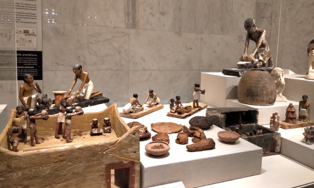 모형이 아닌 출토유물을 통해 고대 이집트인들의 민속생활상을 보여주는 코너